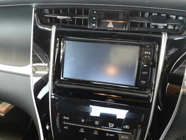 TOYOTA HARRIER 2015
