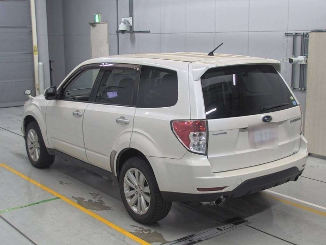 SUBARU FORESTER 2011