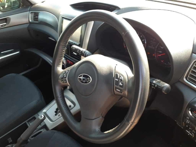 SUBARU FORESTER 2011