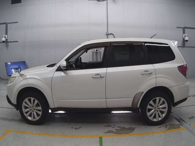 SUBARU FORESTER 2011