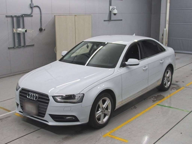AUDI A4 2015