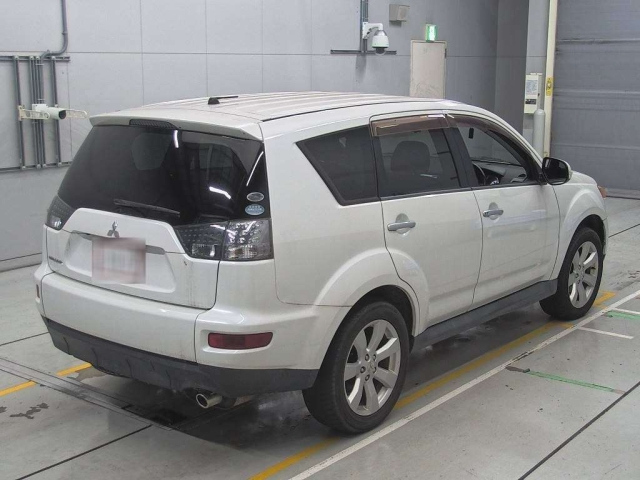 MITSUBISHI OUTLANDER 2011