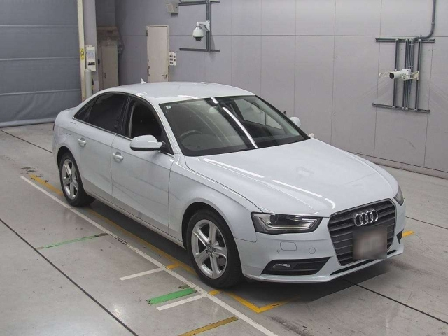 AUDI A4 2015
