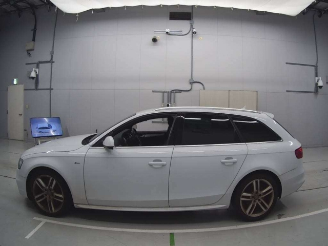 AUDI A4 2014