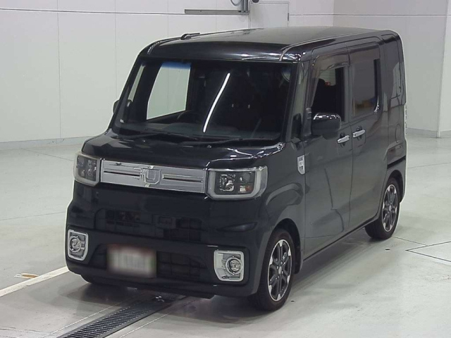 DAIHATSU WAKE 2016