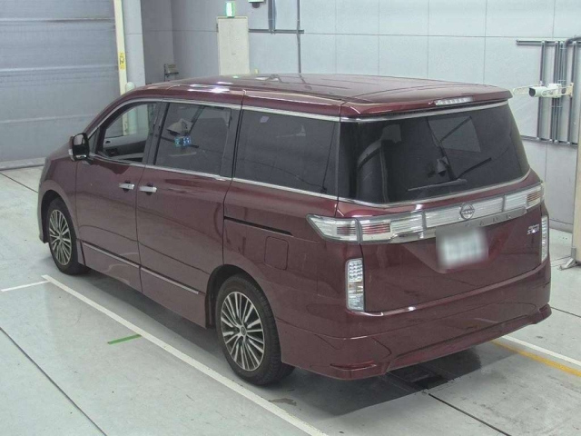 NISSAN ELGRAND 2022