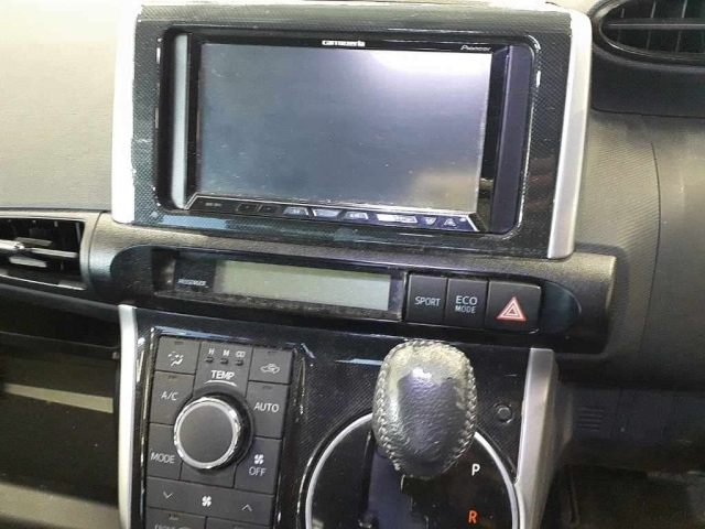 TOYOTA WISH 2012