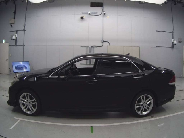 TOYOTA CROWN 2010