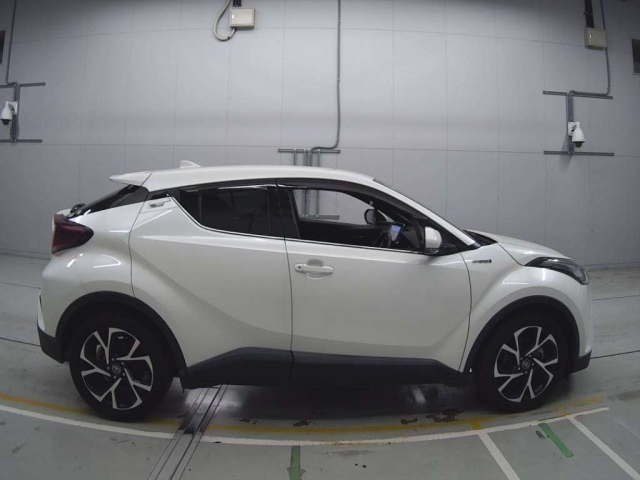 TOYOTA C-HR 2018