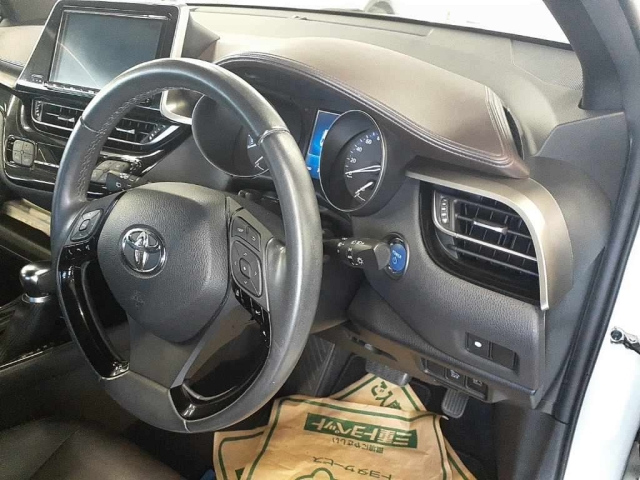 TOYOTA C-HR 2018