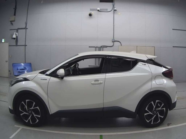 TOYOTA C-HR 2018