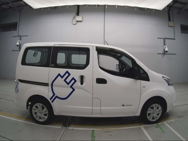 NISSAN NV200 2016