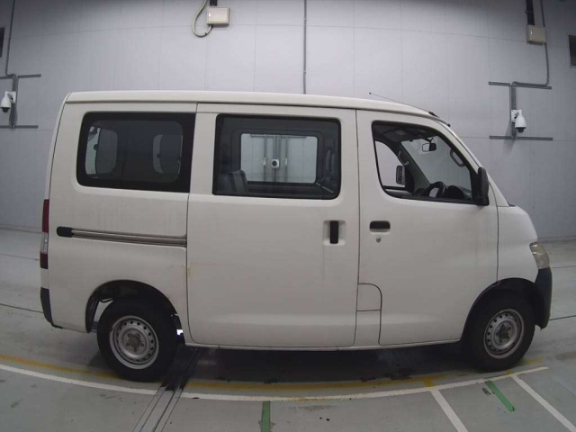 TOYOTA TOWN ACE VAN 2017