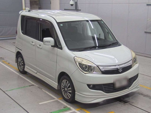 SUZUKI SOLIO 2011