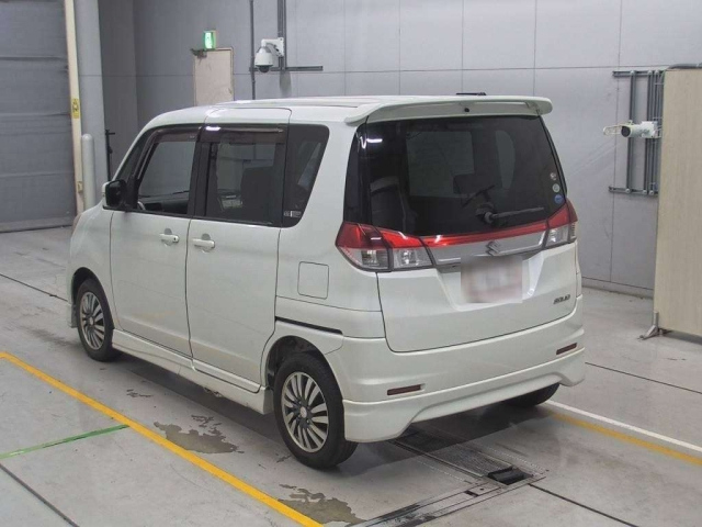 SUZUKI SOLIO 2011