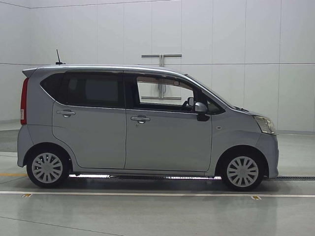 DAIHATSU MOVE 2016