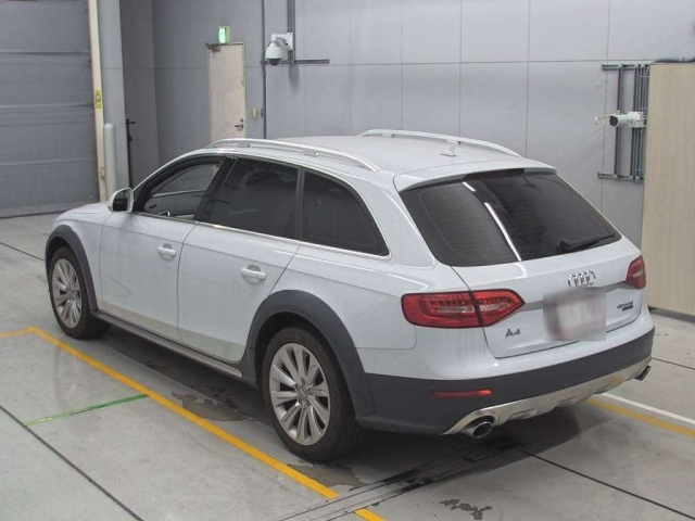 AUDI A4 2015