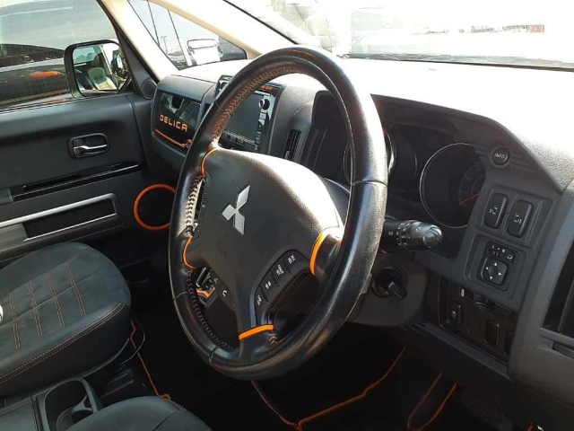 MITSUBISHI DELICA D5 2018
