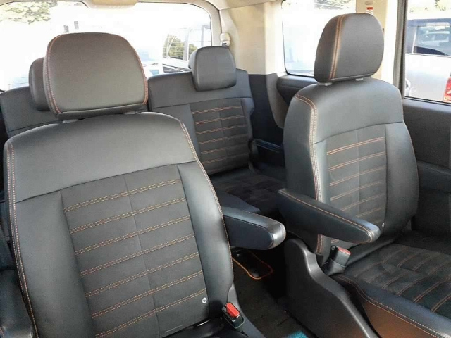 MITSUBISHI DELICA D5 2018