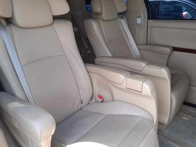 TOYOTA ALPHARD 2009