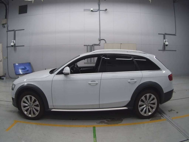 AUDI A4 2015