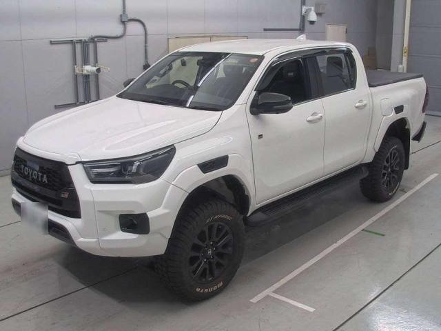TOYOTA HILUX 2023