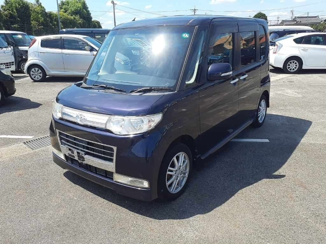 DAIHATSU TANTO 2010