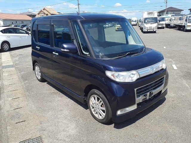 DAIHATSU TANTO 2010
