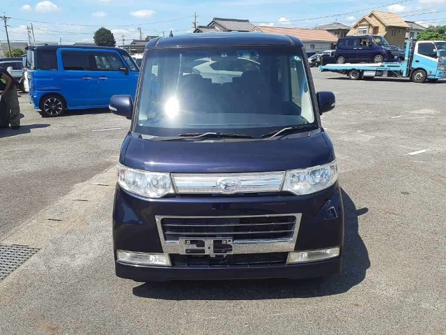 DAIHATSU TANTO 2010