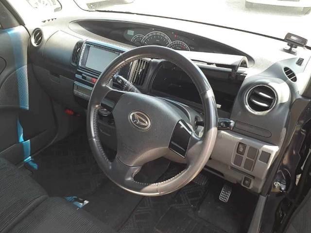 DAIHATSU TANTO 2010