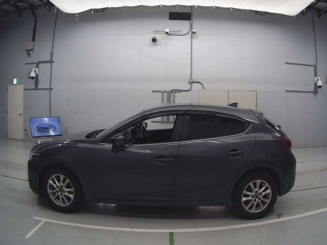 MAZDA AXELA 2016