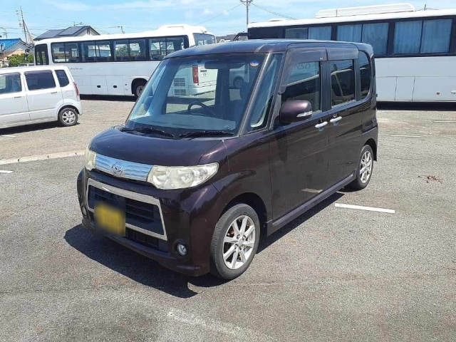 DAIHATSU TANTO 2010