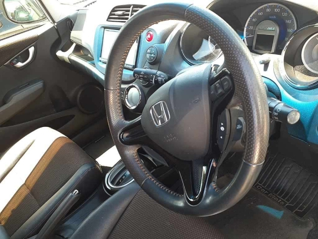 HONDA FIT SHUTTLE 2012
