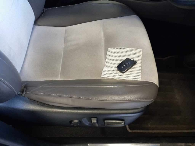 TOYOTA HARRIER 2017