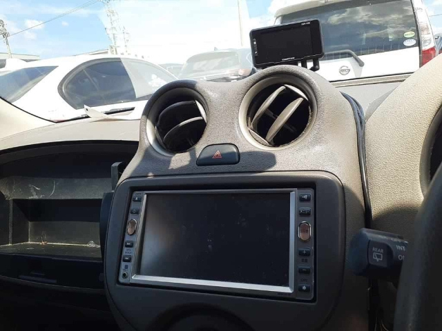 NISSAN MARCH 2010