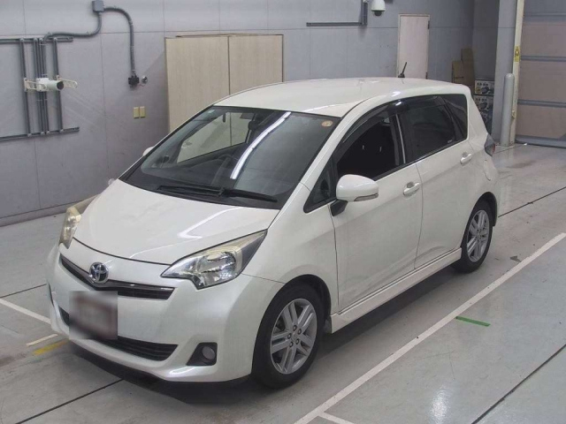 TOYOTA RACTIS 2014