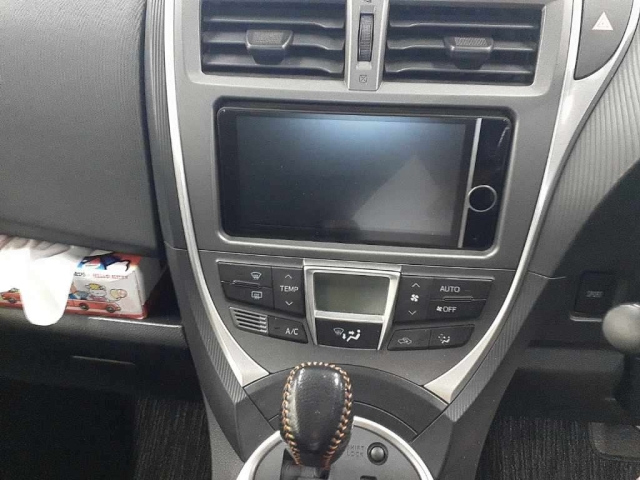 TOYOTA RACTIS 2014