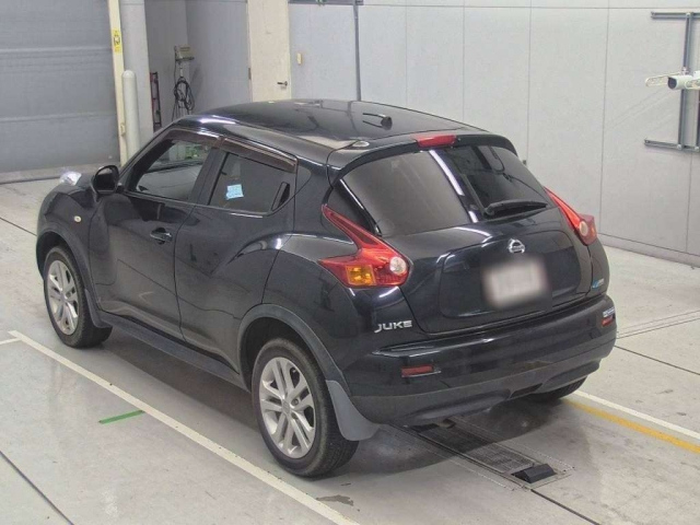 NISSAN JUKE 2010