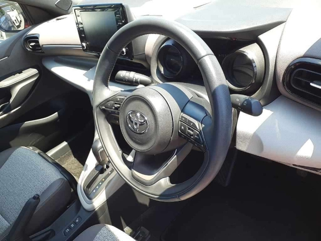 TOYOTA YARIS 2023