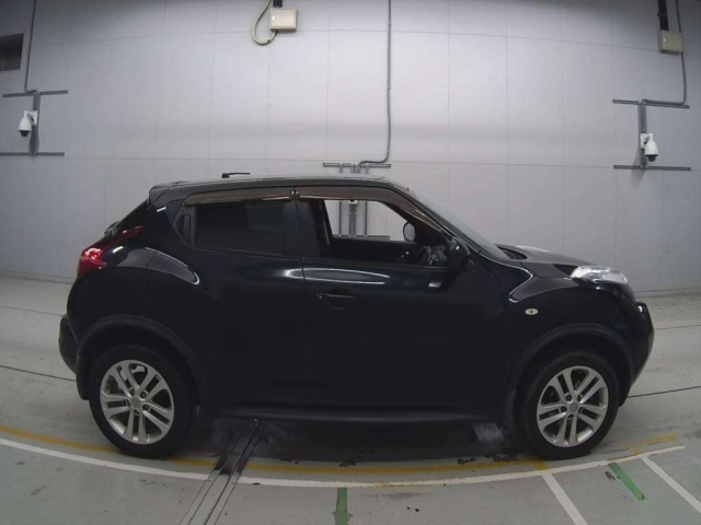 NISSAN JUKE 2010