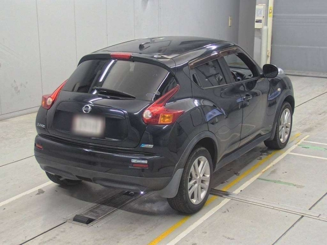 NISSAN JUKE 2010