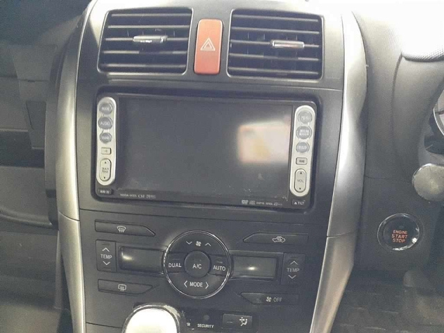TOYOTA AURIS 2010