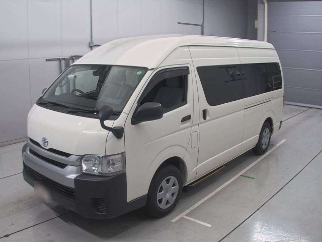 TOYOTA HIACE 2017