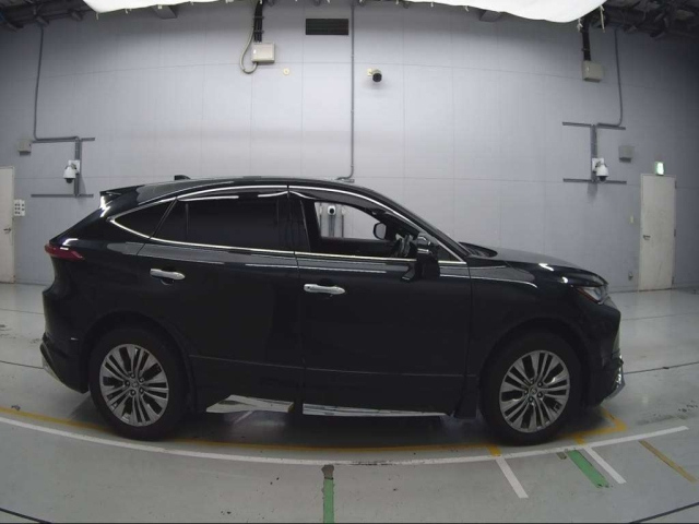 TOYOTA HARRIER 2021