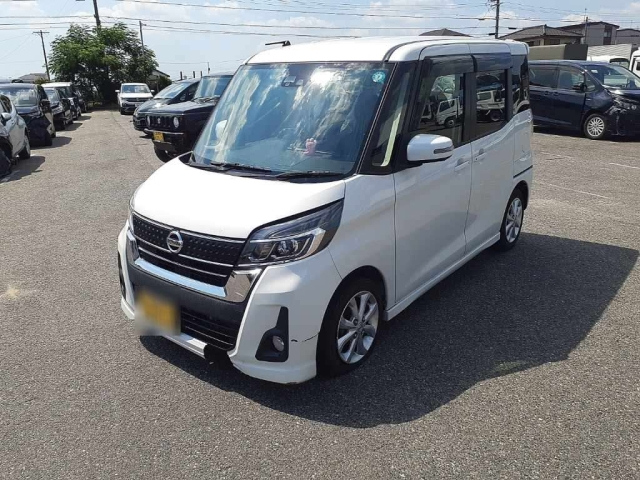 NISSAN DAYZ ROOX 2017