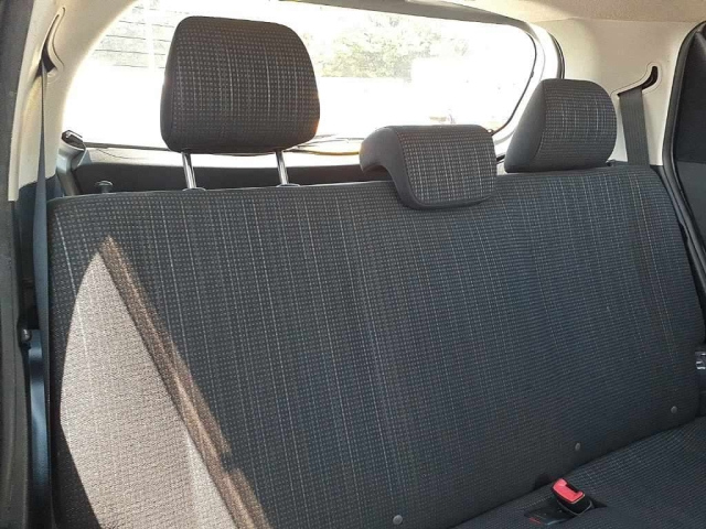 TOYOTA VITZ 2016
