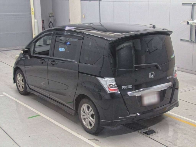 HONDA FREED 2013