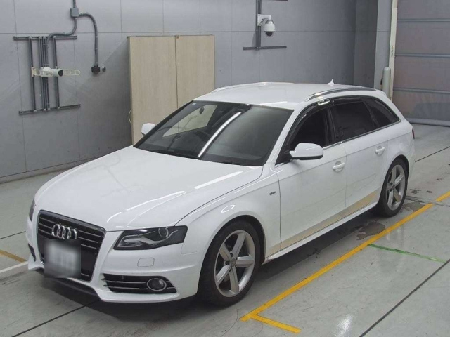 AUDI A4 2011