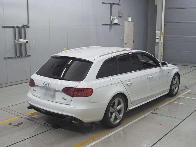 AUDI A4 2011