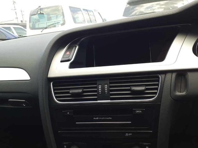 AUDI A4 2011